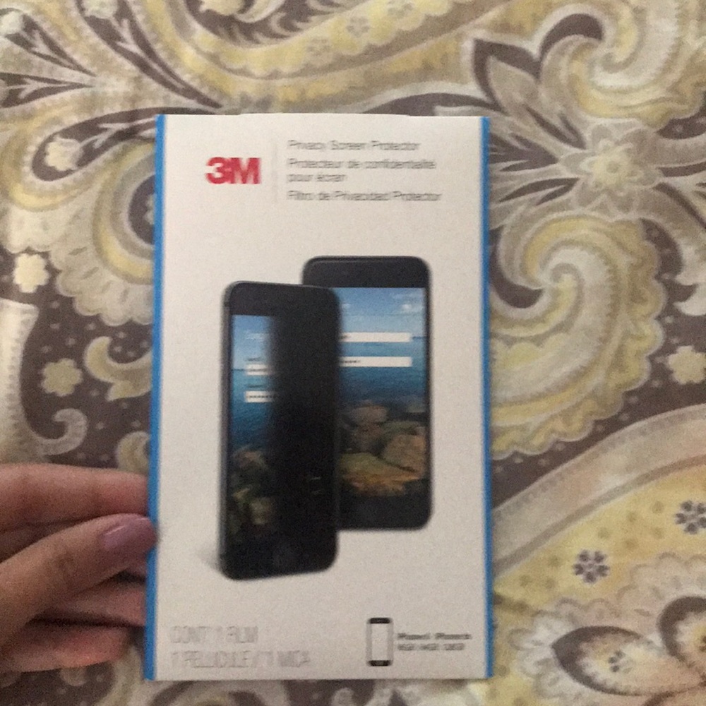 iPhone privacy protector